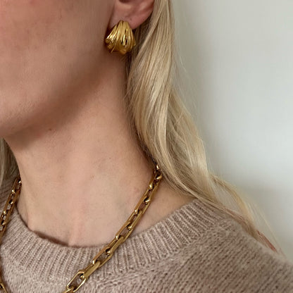 CHAIN NECKLACE