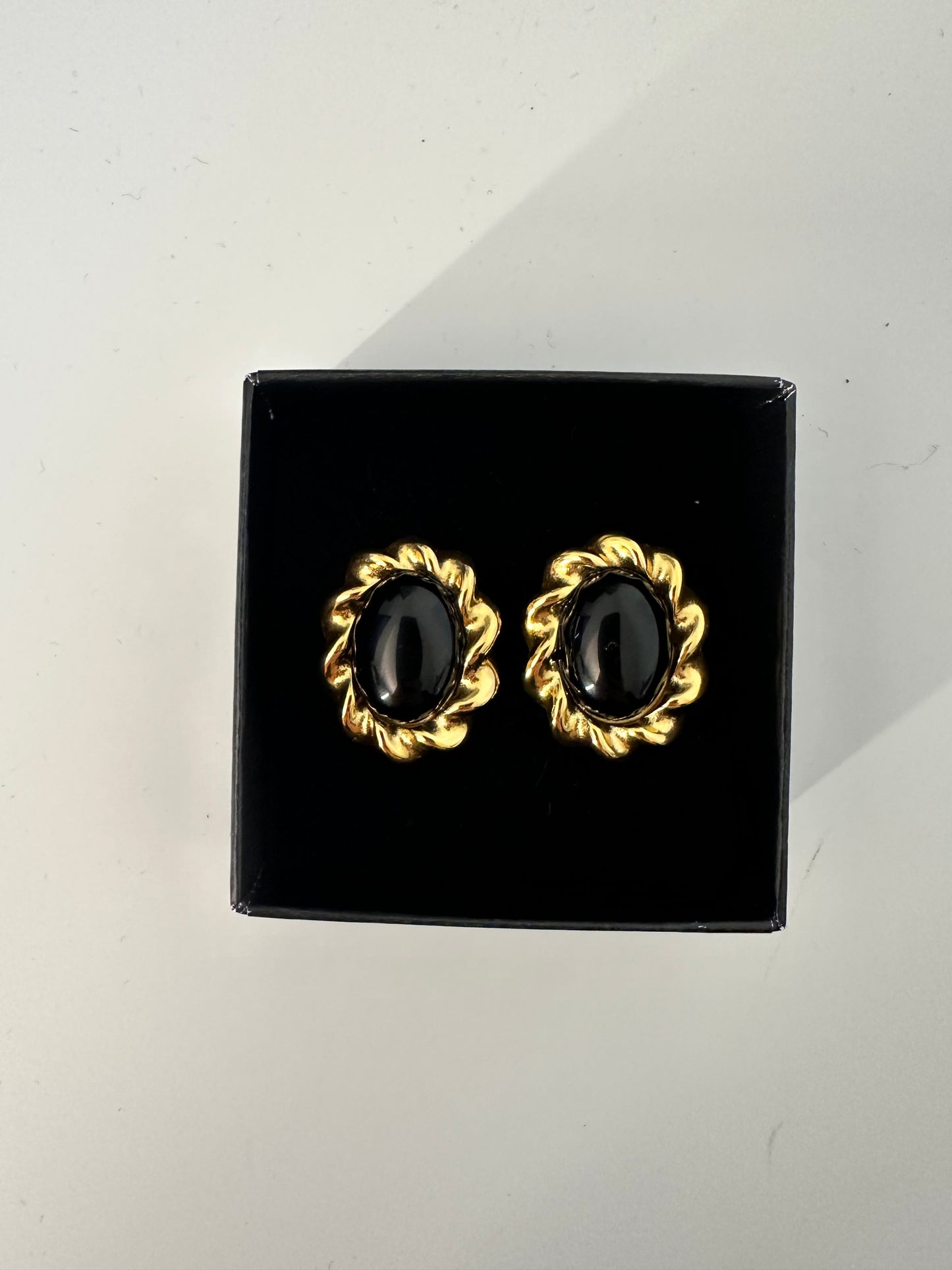 CLOE BLACK